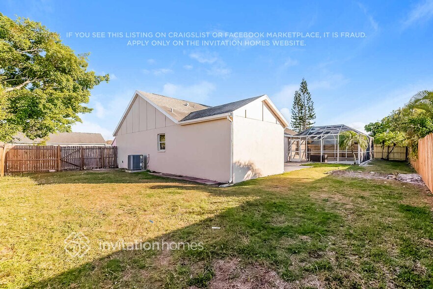 Building Photo - 3405 5th Dr W