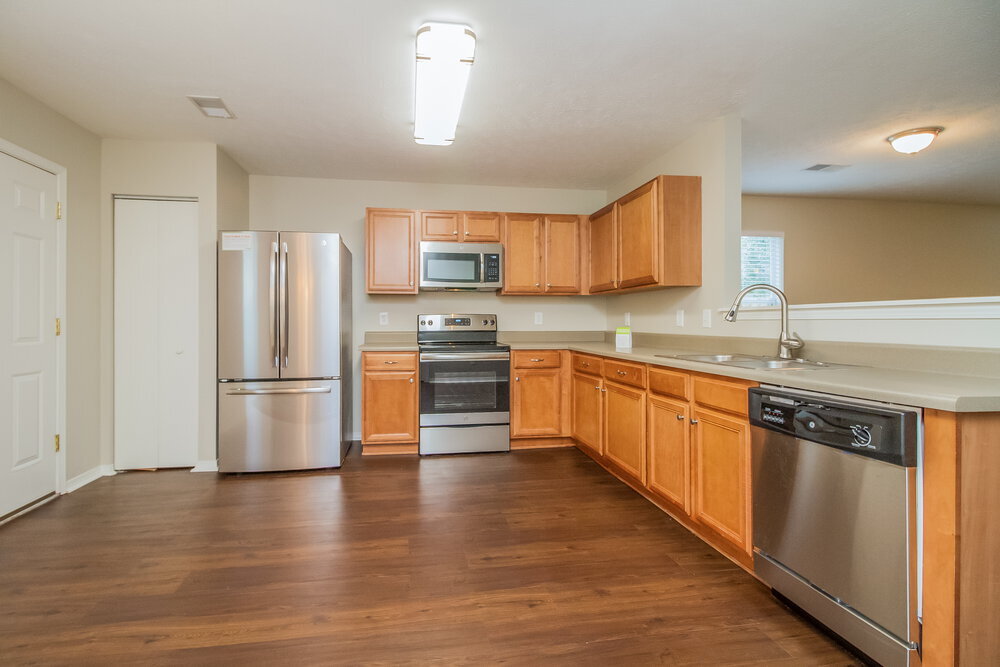 Building Photo - 2776 Sutherland Dr