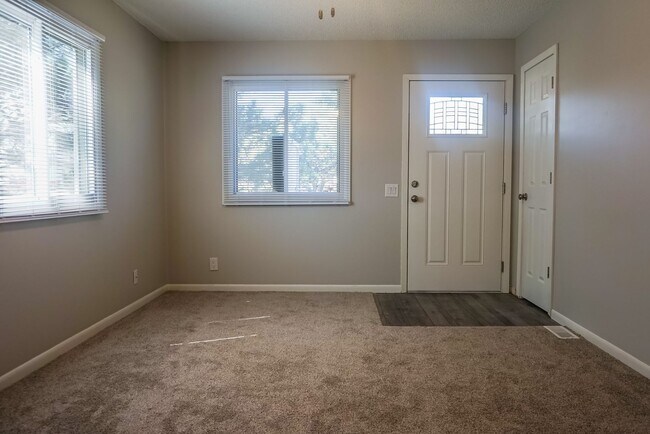 Building Photo - 3700/3702 N 22nd St Duplex