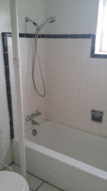 Building Photo - Cozy Guest House with AC and Large Private Yard!