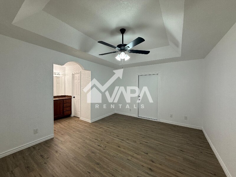 Building Photo - 194 High Oak