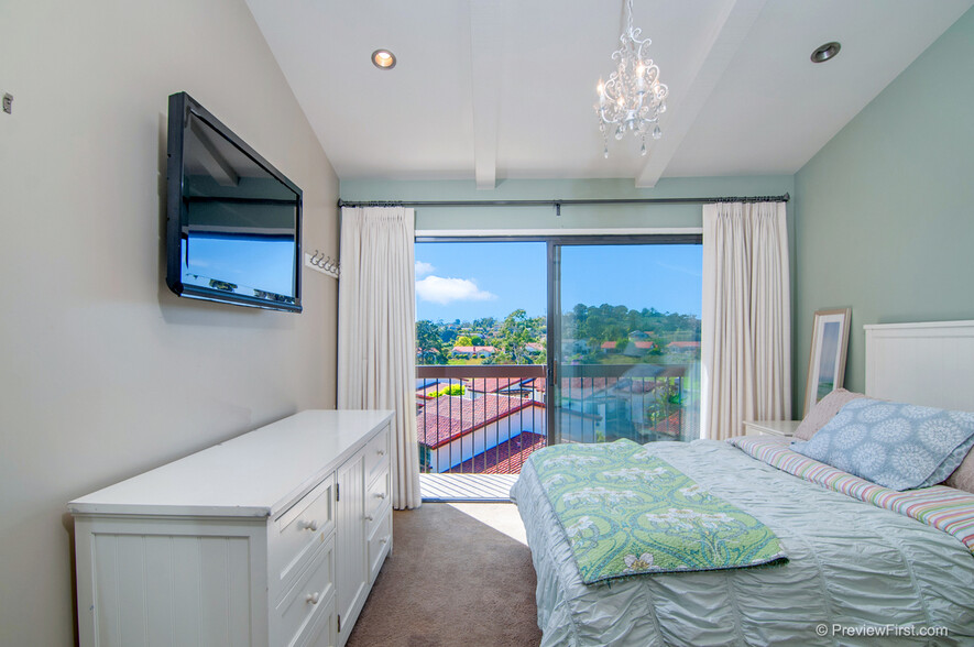Building Photo - 1047 Santa Helena Park Ct