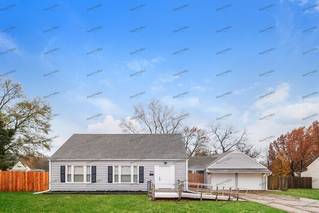 Primary Photo - 1311 W Bryson St