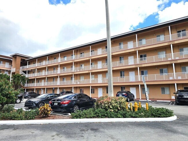 Building Photo - 17350 NW 67th Ave