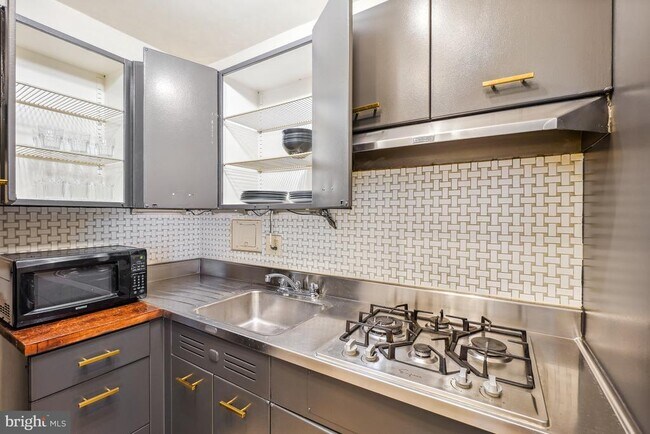 Building Photo - 2401 H St NW