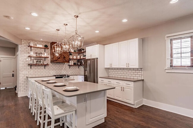 Building Photo - 304 N 43rd St