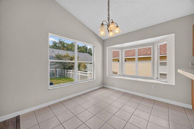 Building Photo - 2364 Paulette Dr