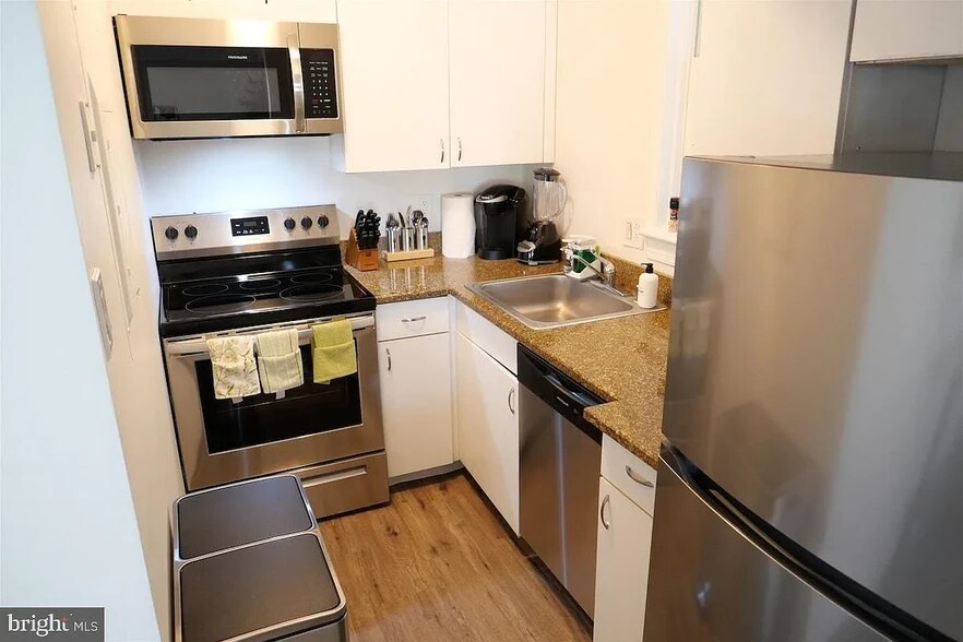 Building Photo - 1426 21st St NW