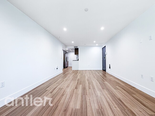 Building Photo - 1538 Purdue Ave