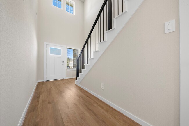 Building Photo - 251 Charles Rdg Dr