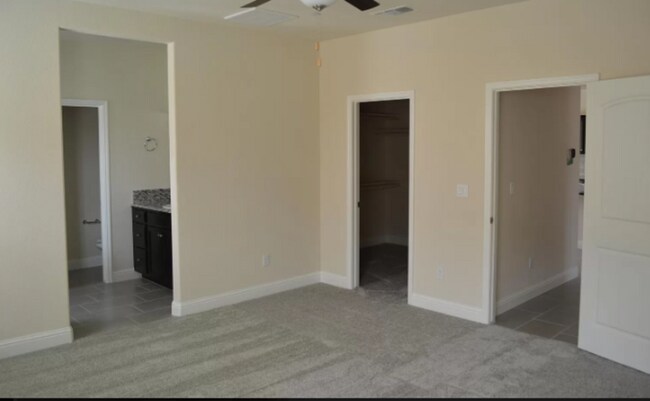 Building Photo - 3715 Bonifacio Way