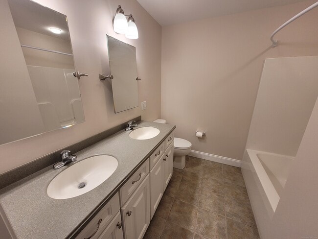 Building Photo - 48 E Hayestown Rd