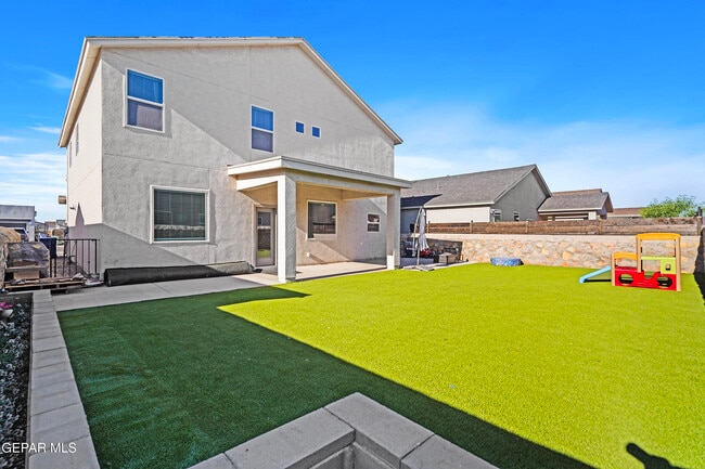 Building Photo - 6024 Hidden Psge Ave