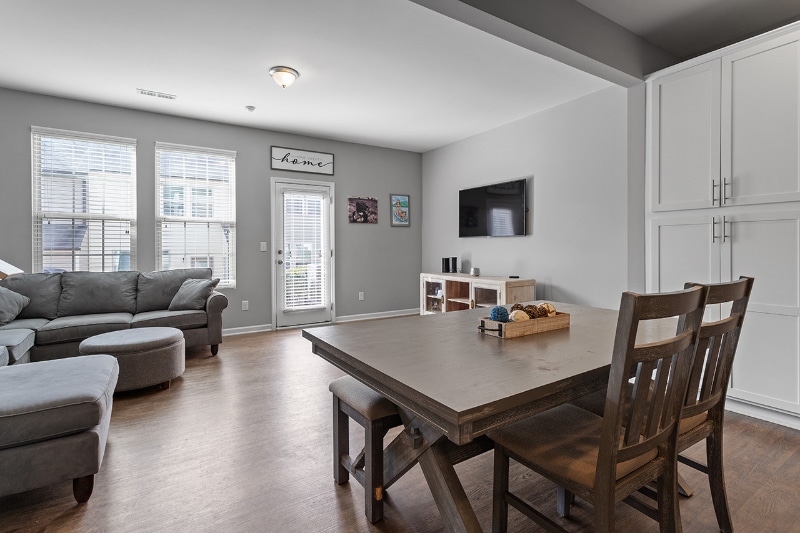 Building Photo - 525 Timpson Ave