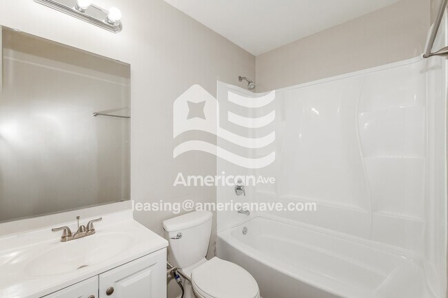 Building Photo - 4053 Arquette Dr