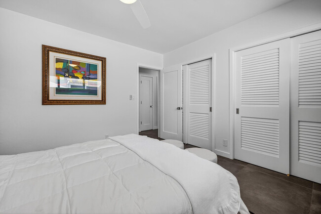 Building Photo - 2720 NE 59th St