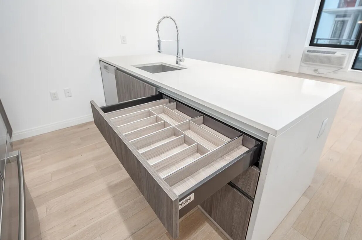 Pedini Italian Cabinets - 160 1st St
