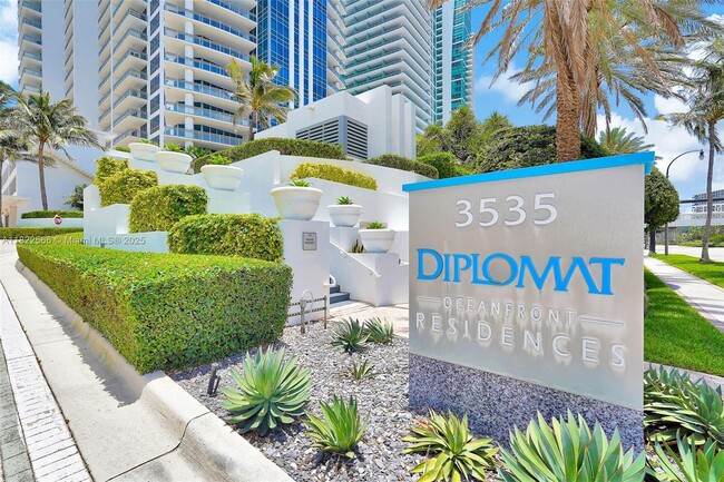 Building Photo - 3535 S Ocean Dr