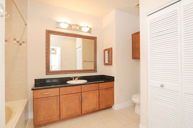Building Photo - For Lease | 1 Bed, 1 Bath | 832 Sq Ft | Su...