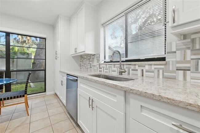 Building Photo - 4404 Oak Harbor Dr
