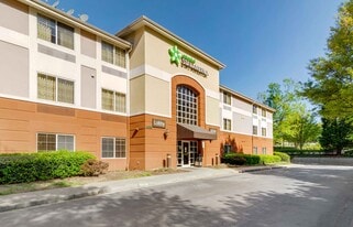 Building Photo - 6330 Peachtree Dunwoody Rd