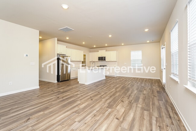 Building Photo - 828 Pear Blossom Ct