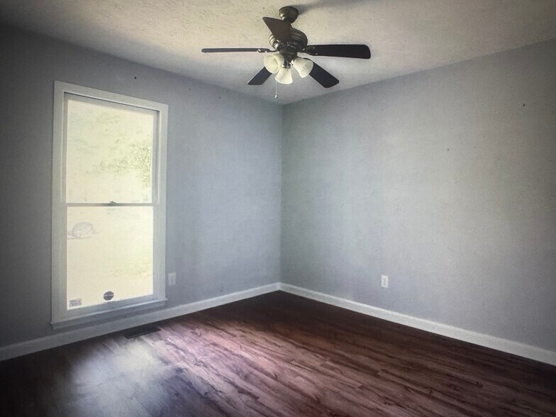 Bedroom 3 - 6813 Torrance Ln