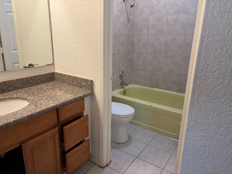 Building Photo - 26 Nedra Ct