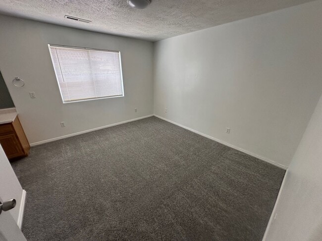 Building Photo - Duplex Property near the Mall