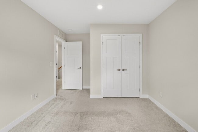 Building Photo - 1085 Duncan St