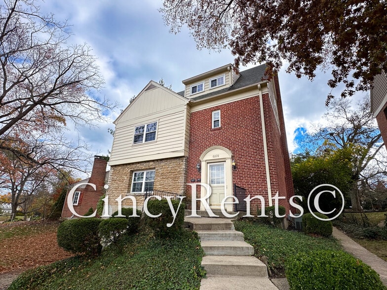 Primary Photo - 6239 Crestview Plz