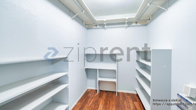 Building Photo - 9015 Jean Verte