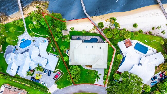 Building Photo - 3501 SE Kubin Ave