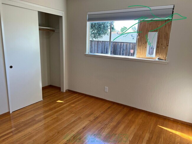 Building Photo - 7941 Woodlark Way