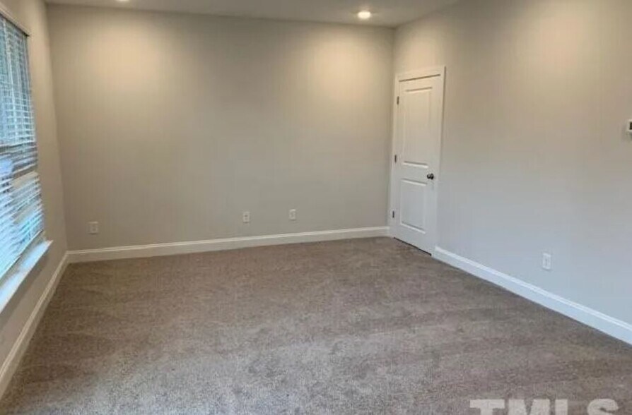 Building Photo - 2829 Dallas Valley Ln