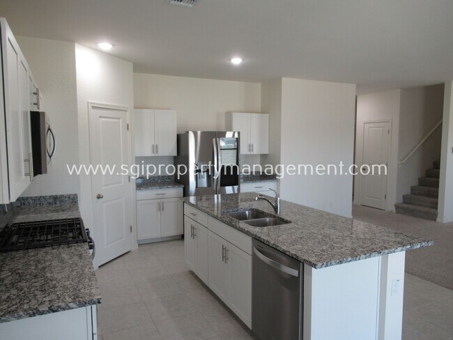 Building Photo - 19218 W Pierson St