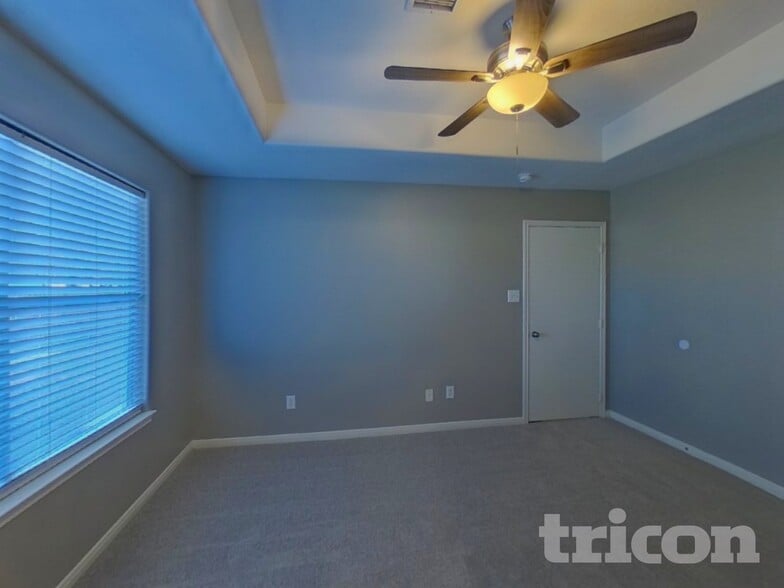 Building Photo - 16365 River Fall Ct