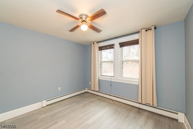 Building Photo - 382 Howard Blvd