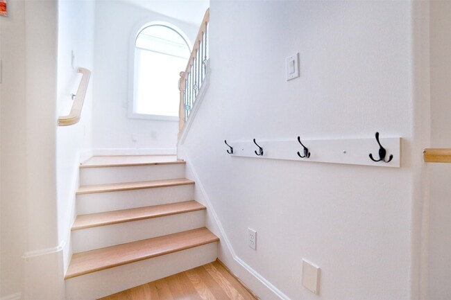 Building Photo - 2410 Dorrington St