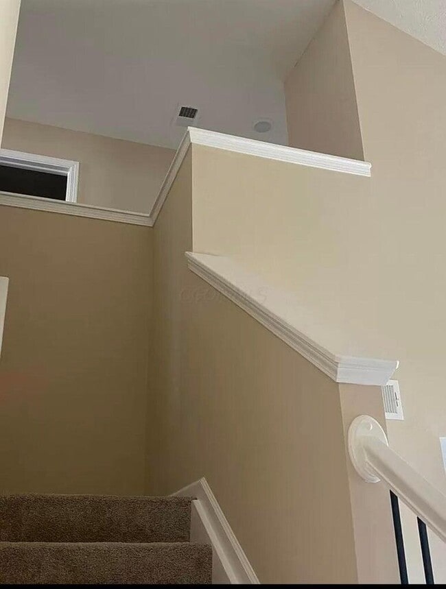 Building Photo - 249 Lake Cove Dr