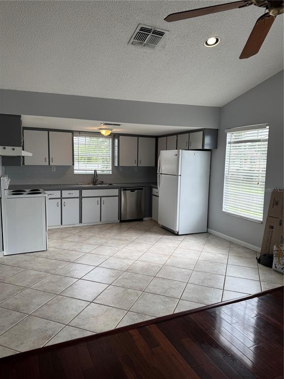 Building Photo - 7035 McCray Dr