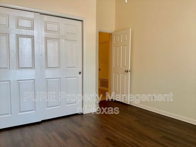 Building Photo - 2946 Todd Tr