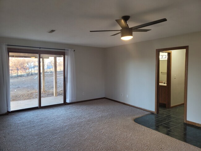 Lower Level Rec Room - 1224 Jensen St