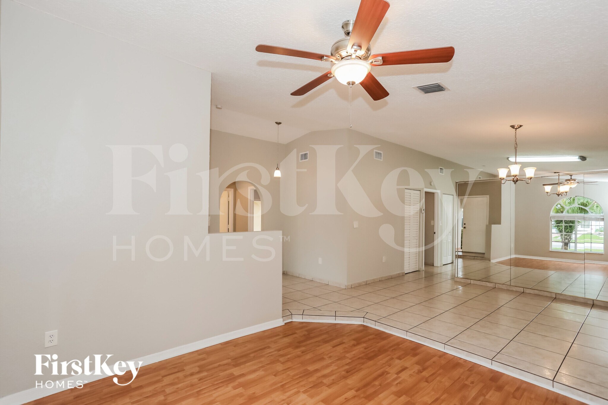 Building Photo - 15565 SW 138th Ave