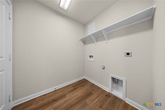Building Photo - 1821 Holleman Dr
