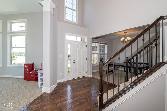 Building Photo - 10599 Geist View Dr