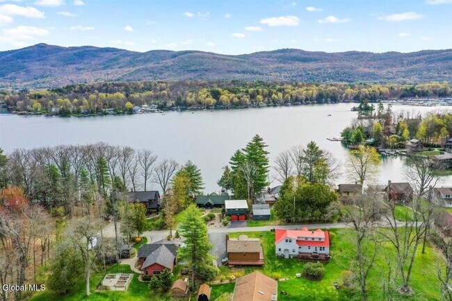 Building Photo - 27 Holly Ln