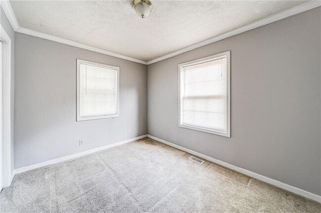Building Photo - 2053 White Oak Cir