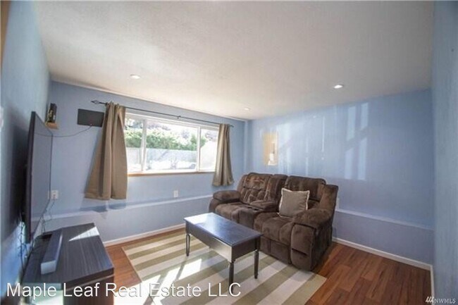 Building Photo - 4 br, 2.5 bath House - 4107 23rd Ave SW