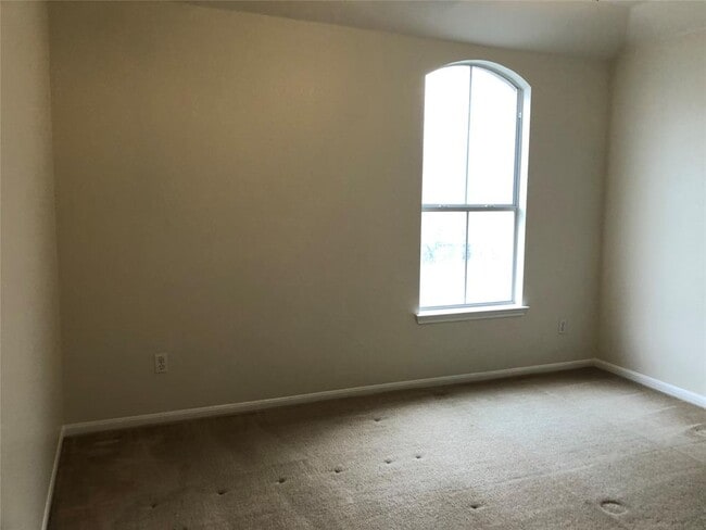 Building Photo - 3604 Roller Crossing